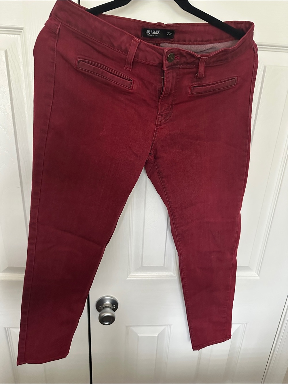 Just Black Women's Wine Skinny Jeans